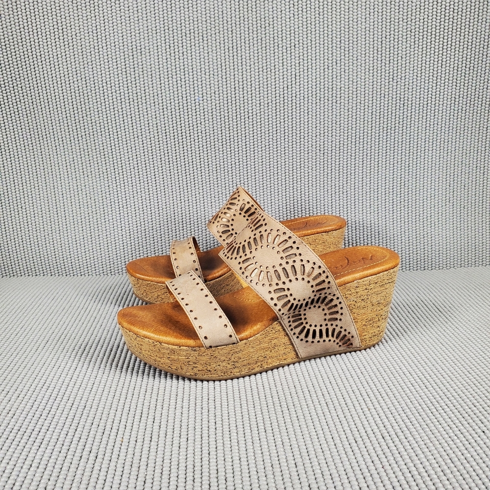 Naya Nawani leather wedge sandals